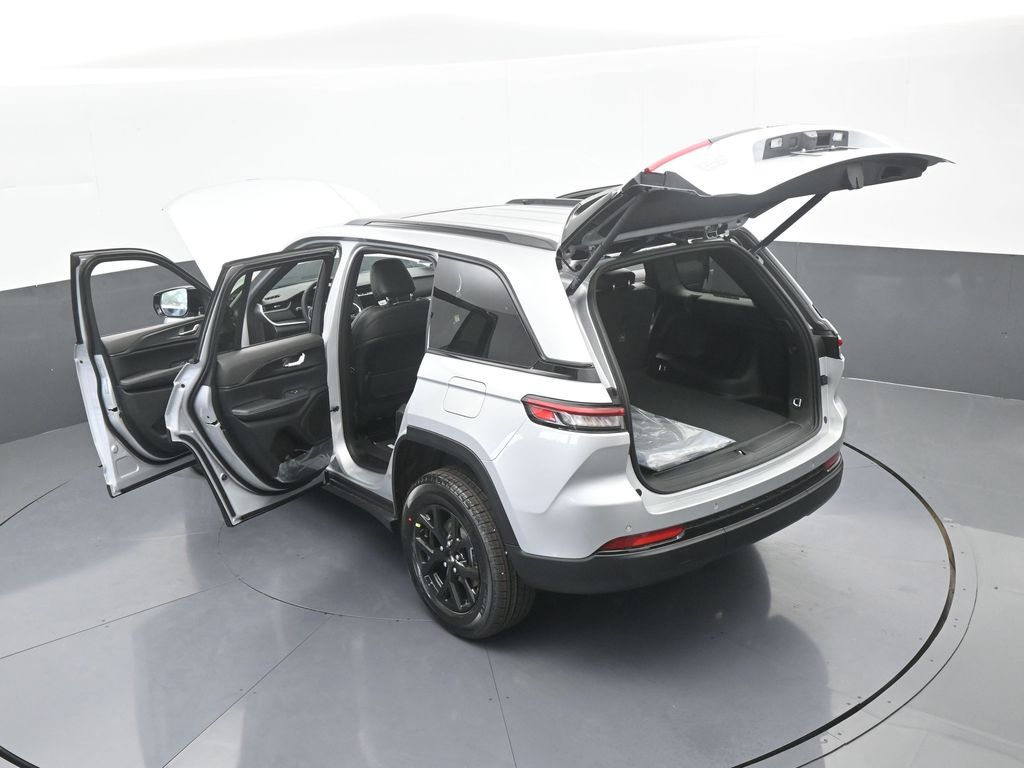 New 2025 Silver Zynith Jeep Altitude X image 61