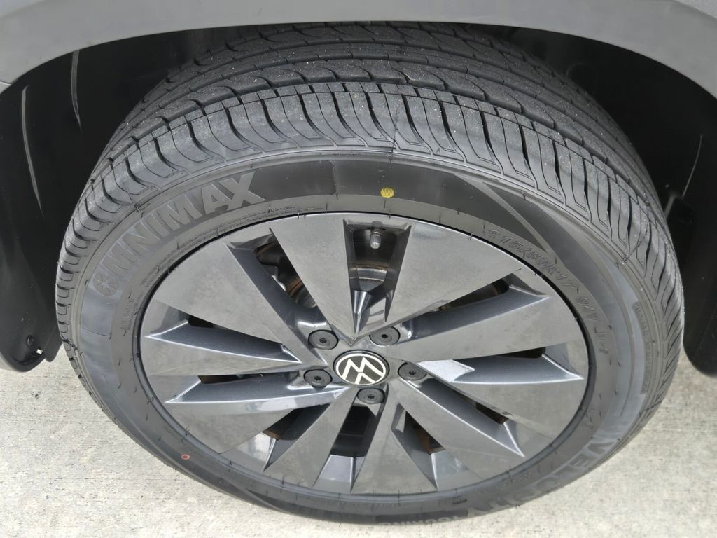 2023 Volkswagen Taos - $17,335