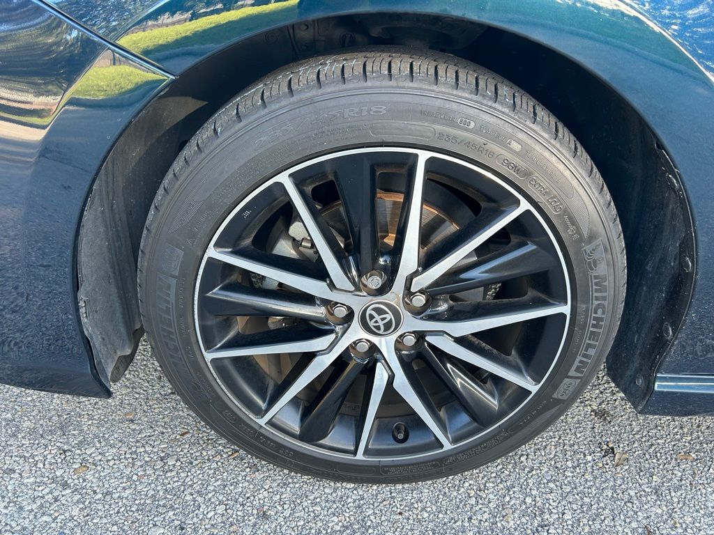 Thumbnail: 2021 Toyota Camry - 9