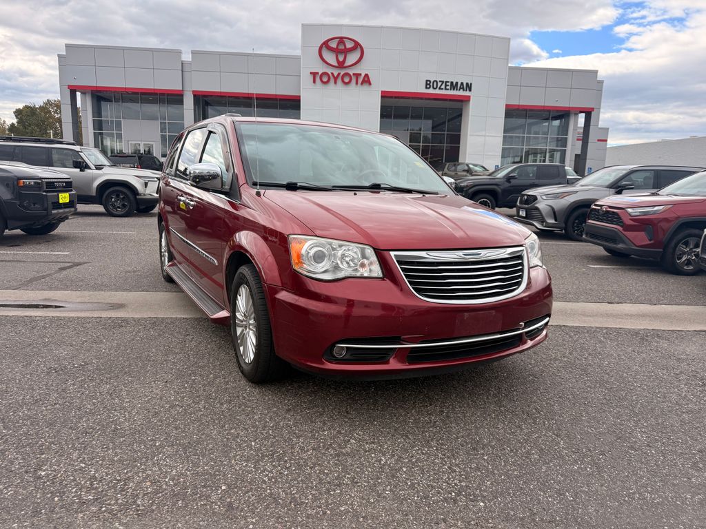 2014 Chrysler Town & Country Limited FWD
