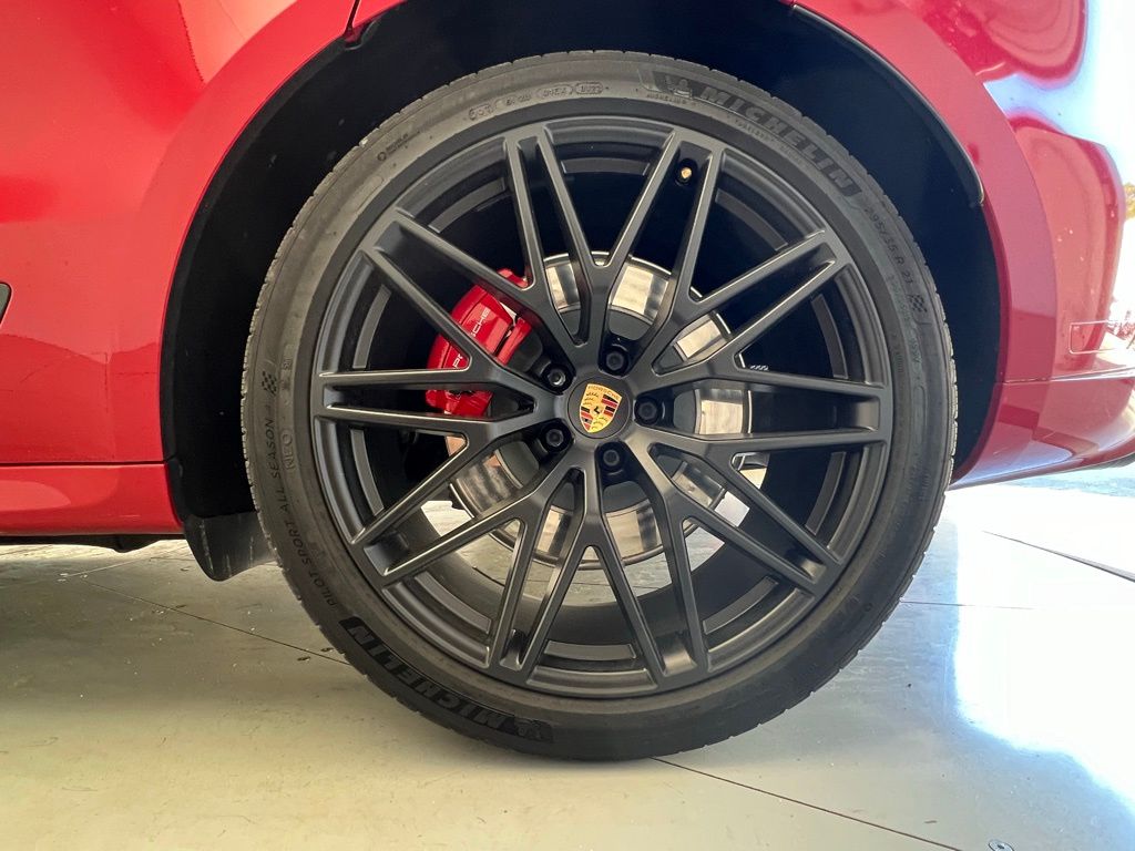 Thumbnail: 2022 Porsche Macan - 27