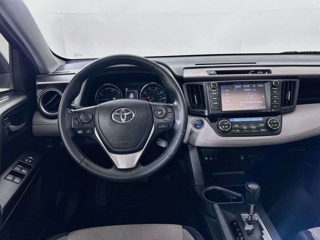Thumbnail: 2017 Toyota RAV4 - 22