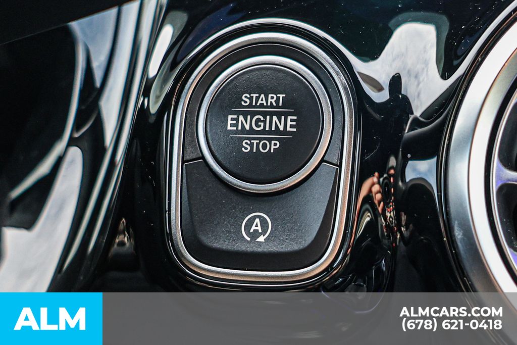 Used 2025 Black Mercedes-Benz GLA 250 image 46