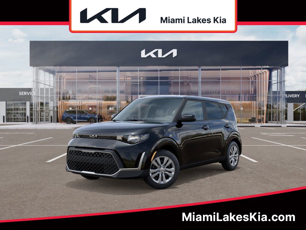 2025 Kia Soul LX's photo