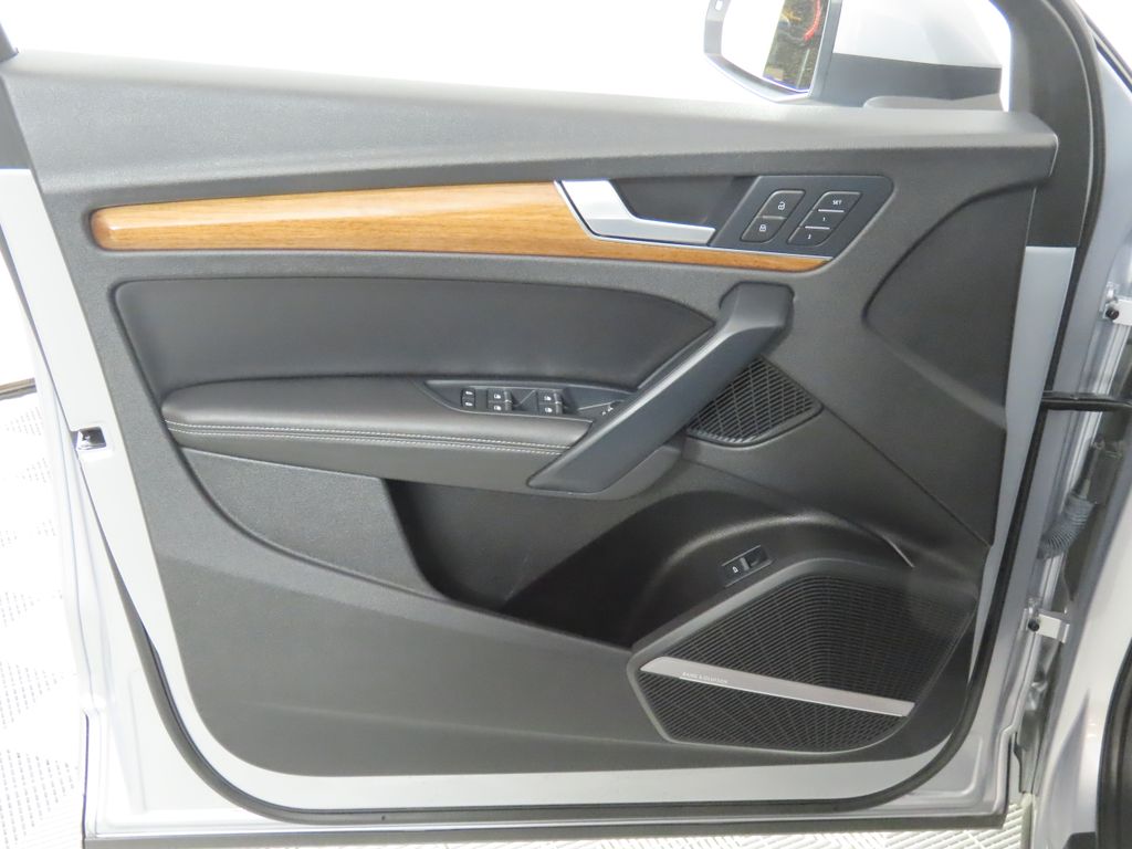 Thumbnail: 2022 Audi Q5 - 27