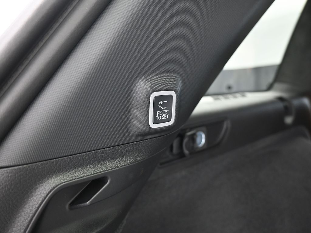 New 2025 Diamond Black Crystal Pearlcoat Jeep Summit image 40