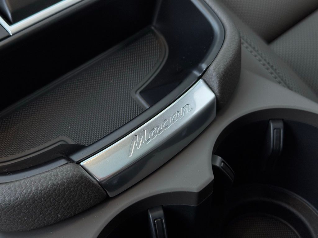 Used 2026  Porsche  image 46