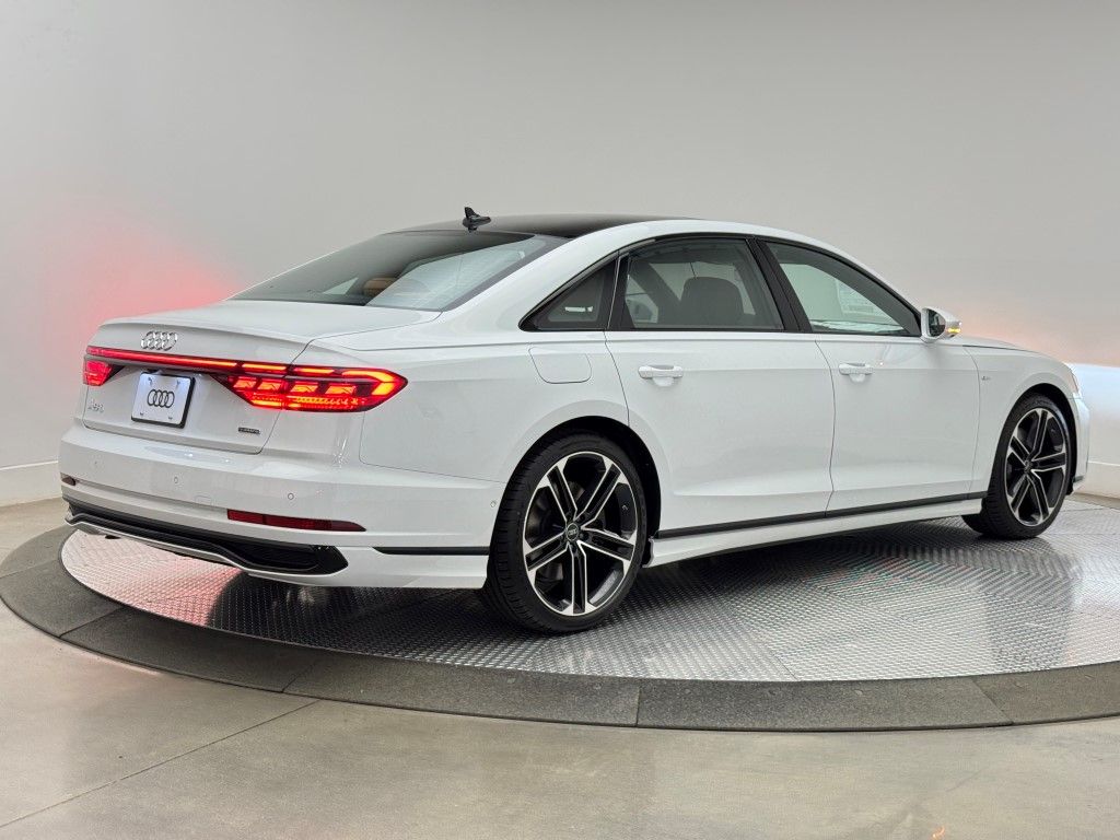 Thumbnail: 2025 Audi A8 - 13