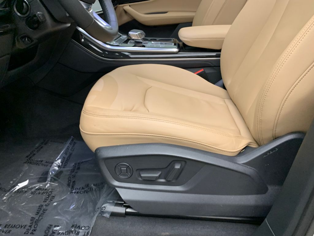 Thumbnail: 2023 Audi Q7 - 25