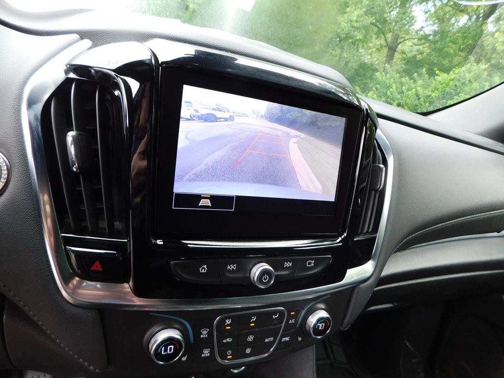 Thumbnail: 2023 Chevrolet Traverse - 10