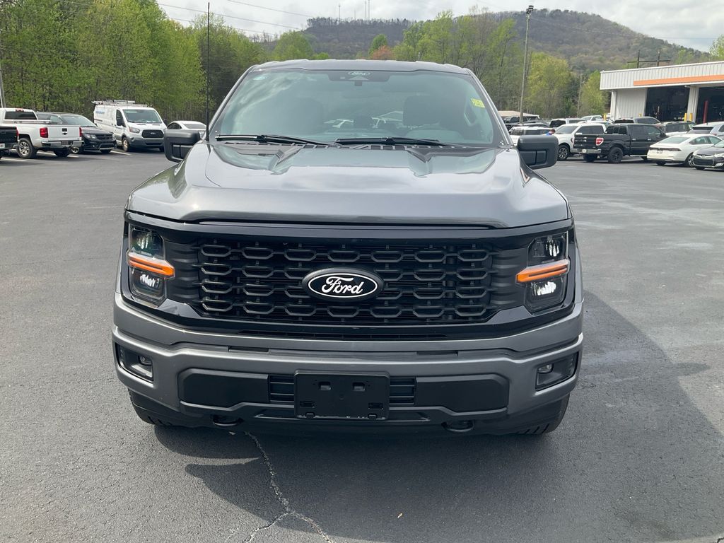 View vehicle photo 2