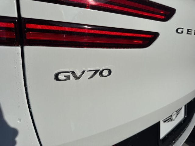 2025 Genesis GV70 Sport Prestige 12