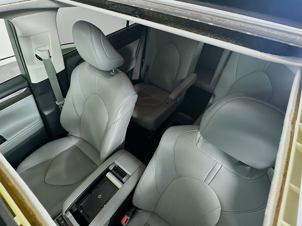 Thumbnail: 2021 Toyota Highlander - 22