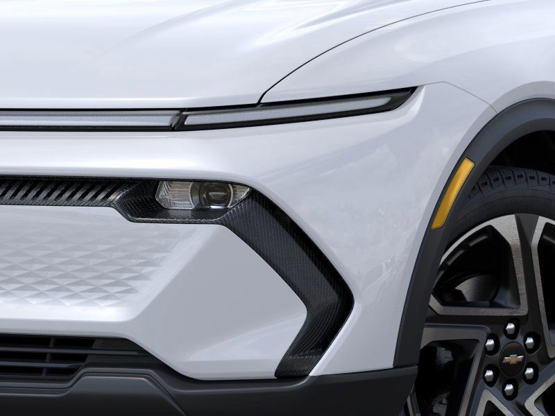 New 2026 White Chevrolet LT image 10