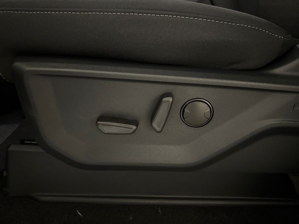New 2026 White Ford XLT image 23