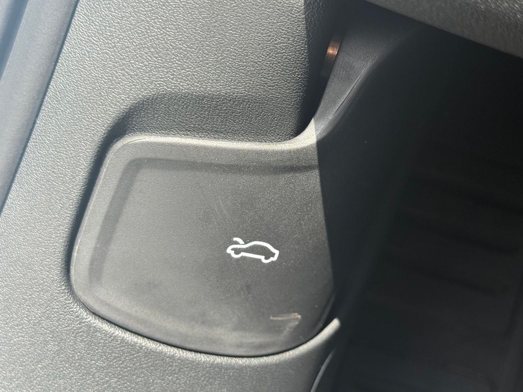 New 2025 White Audi 2.0T Premium image 65