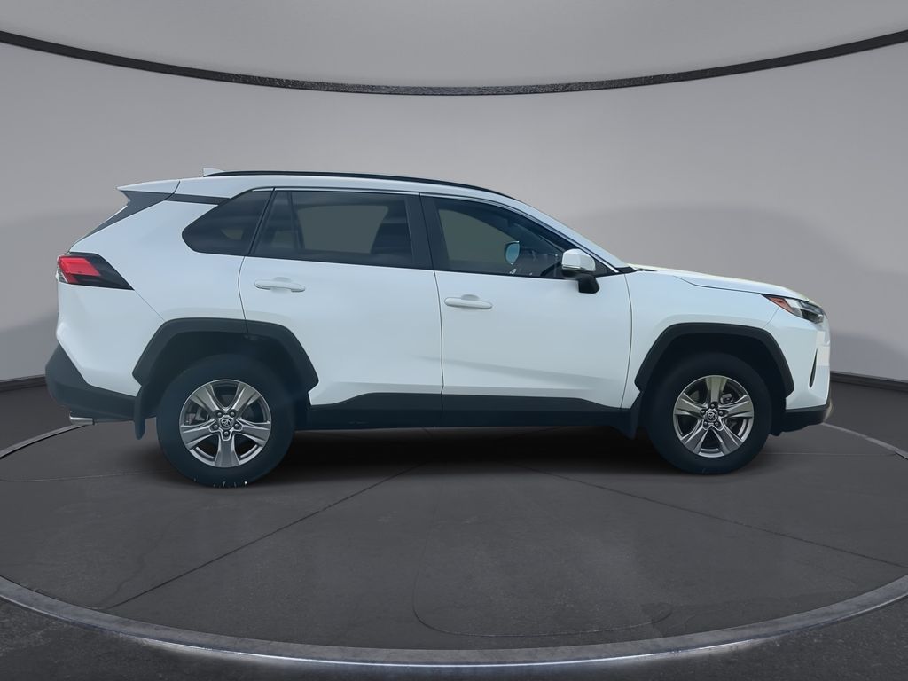 Thumbnail: 2024 Toyota RAV4 - 9