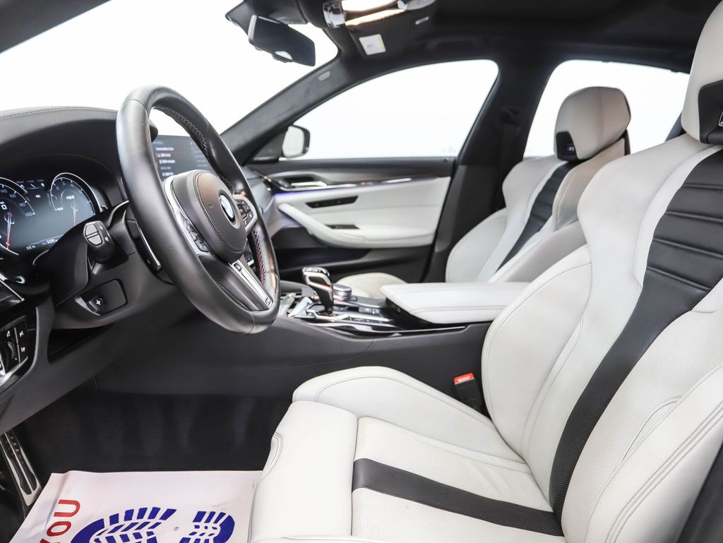 Thumbnail: 2018 BMW M5 - 11