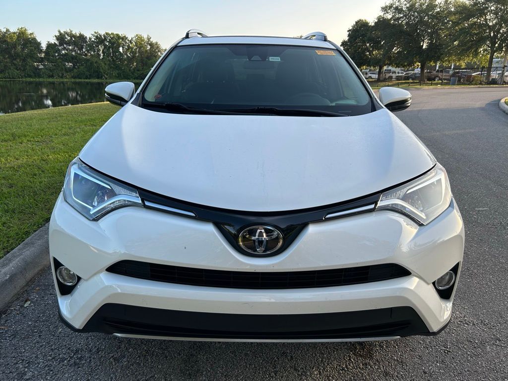 Thumbnail: 2018 Toyota RAV4 - 8