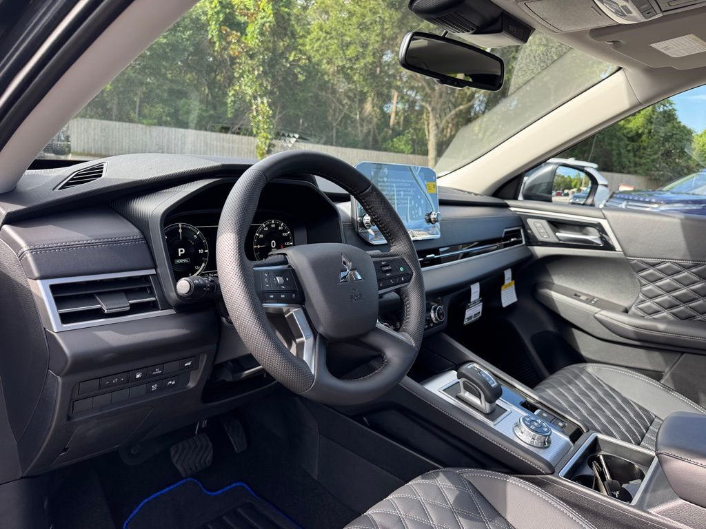 2025 Mitsubishi Outlander PHEV SEL photo 20