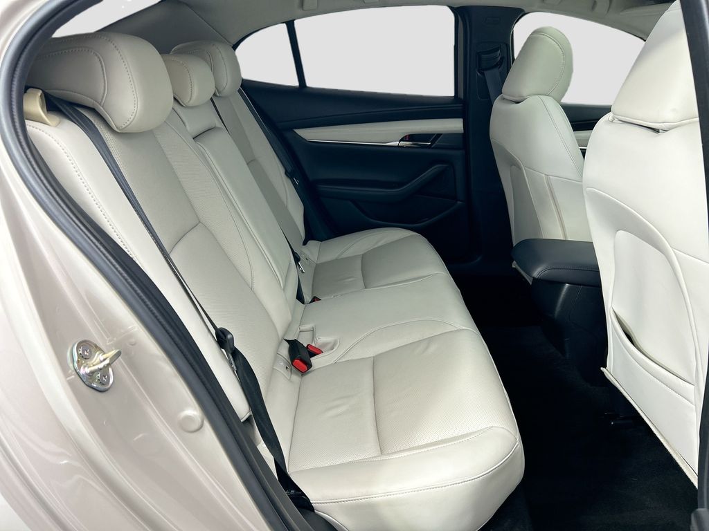 Thumbnail: 2022 Mazda Mazda3 - 21