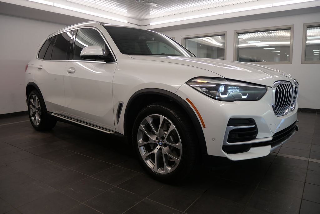 2023 BMW X5 sDrive40i 8