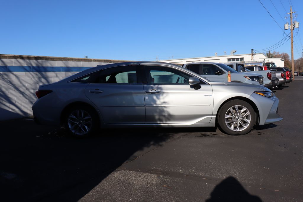 2021 Toyota Avalon XLE 6