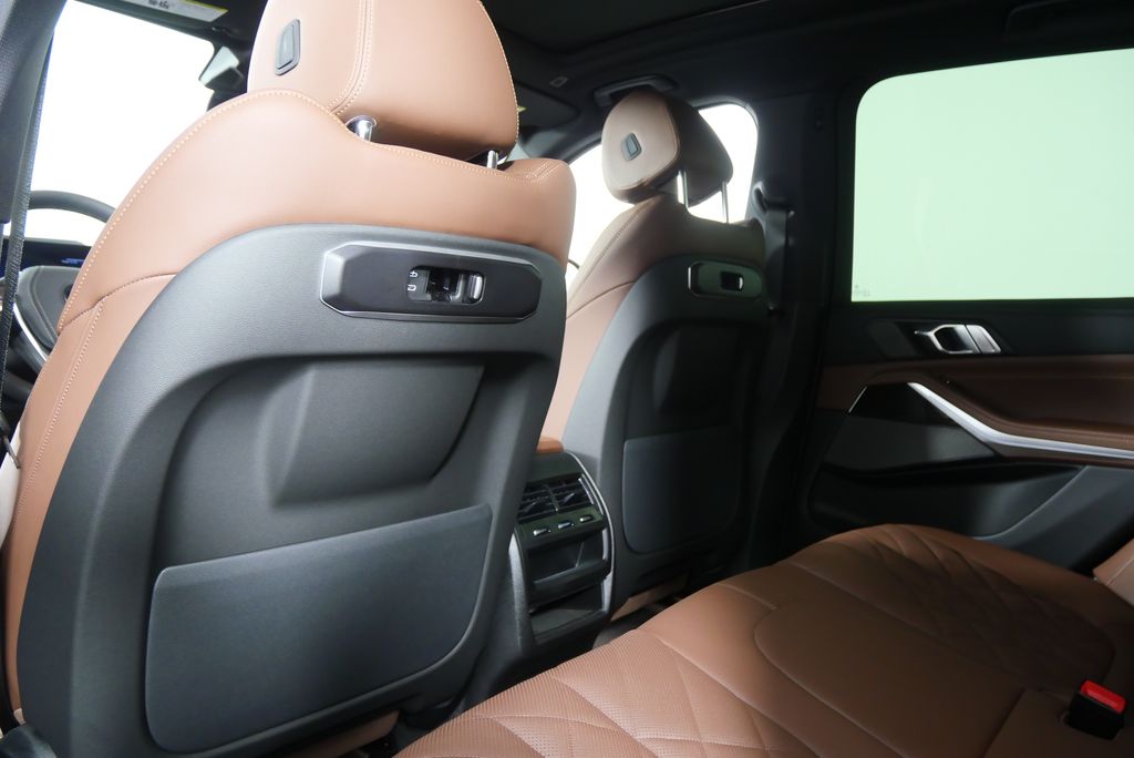 Thumbnail: 2026 BMW X5 - 16