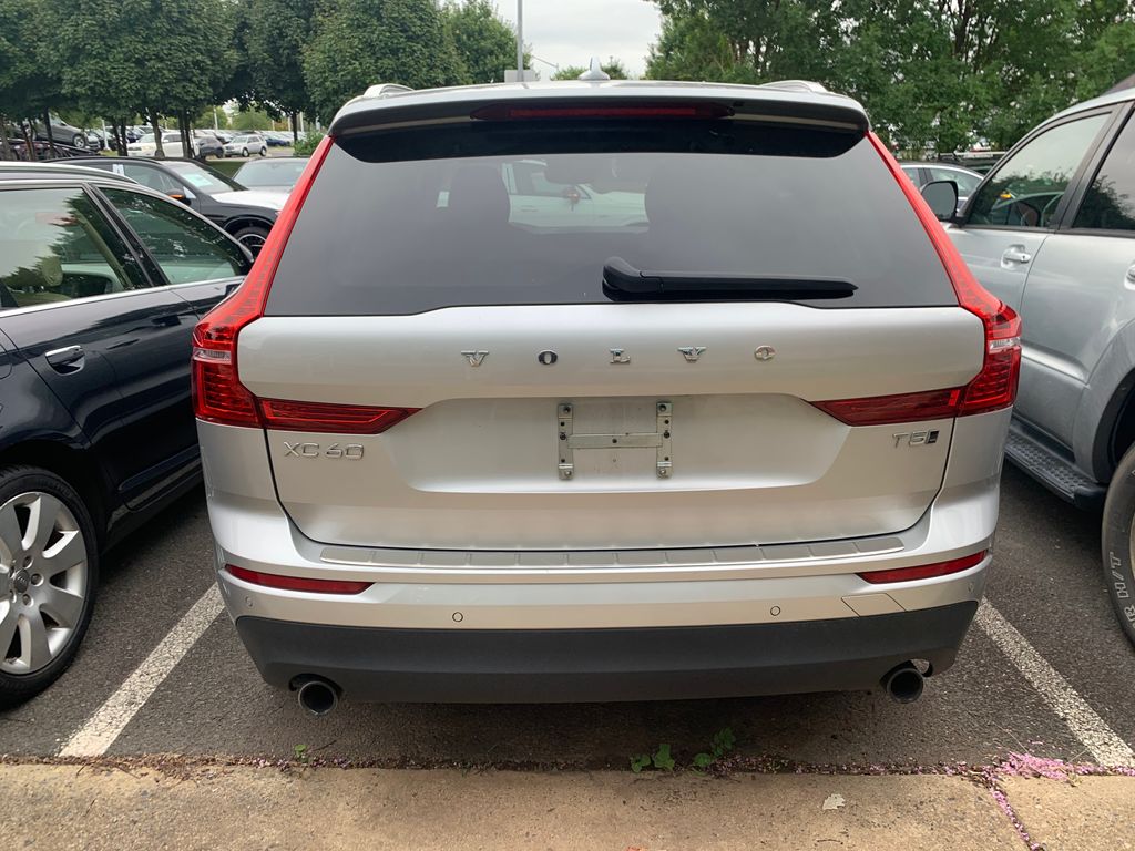 Thumbnail: 2021 Volvo XC60 - 9