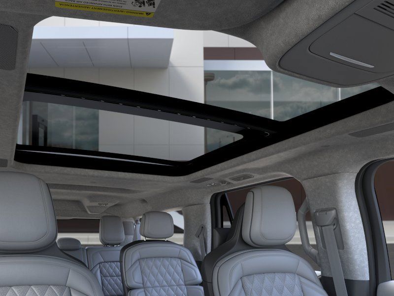 Thumbnail: 2026 Lincoln Navigator L - 22