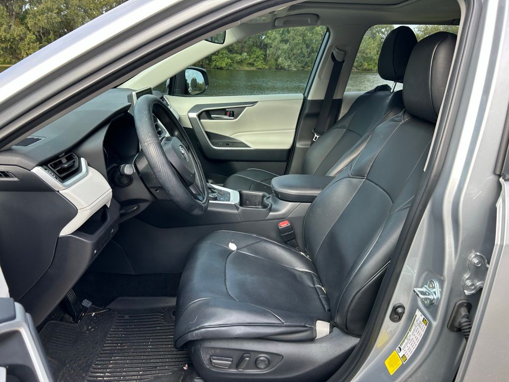 Thumbnail: 2025 Toyota RAV4 - 14