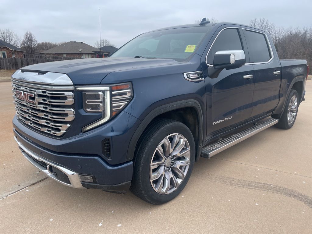 2022 GMC Sierra 1500 Denali Crew Cab 4WD