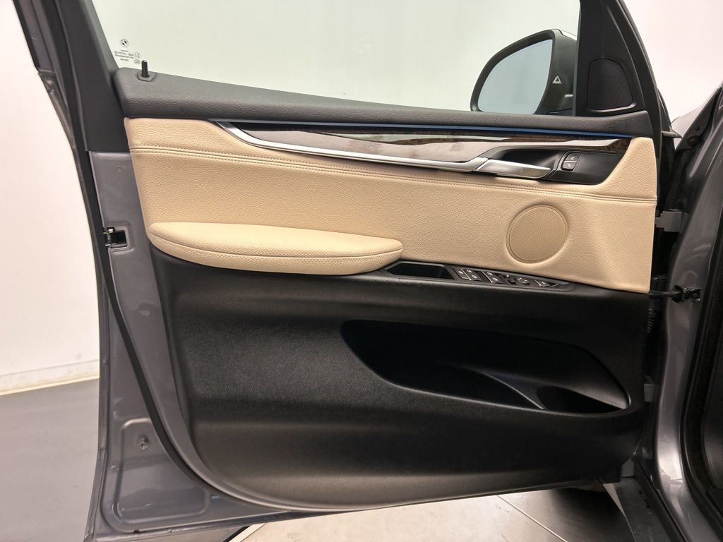 Thumbnail: 2016 BMW X5 - 11