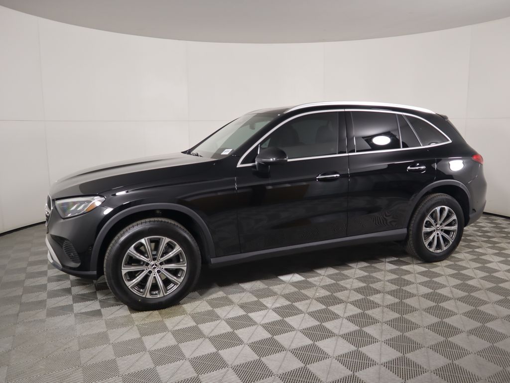 Thumbnail: 2026 Mercedes-Benz GLC - 8