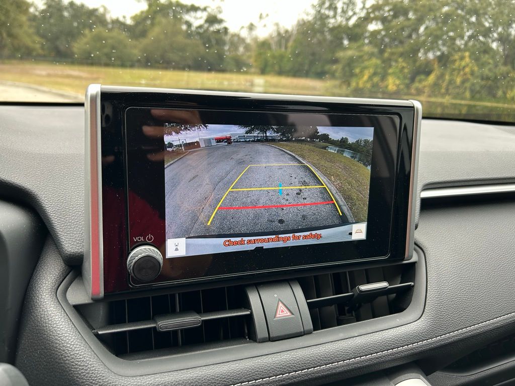 Thumbnail: 2025 Toyota RAV4 - 24