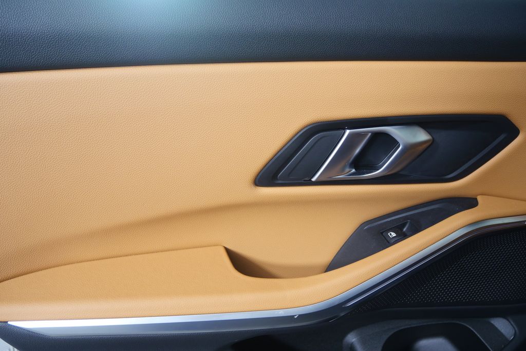 Thumbnail: 2025 BMW 3 Series - 14