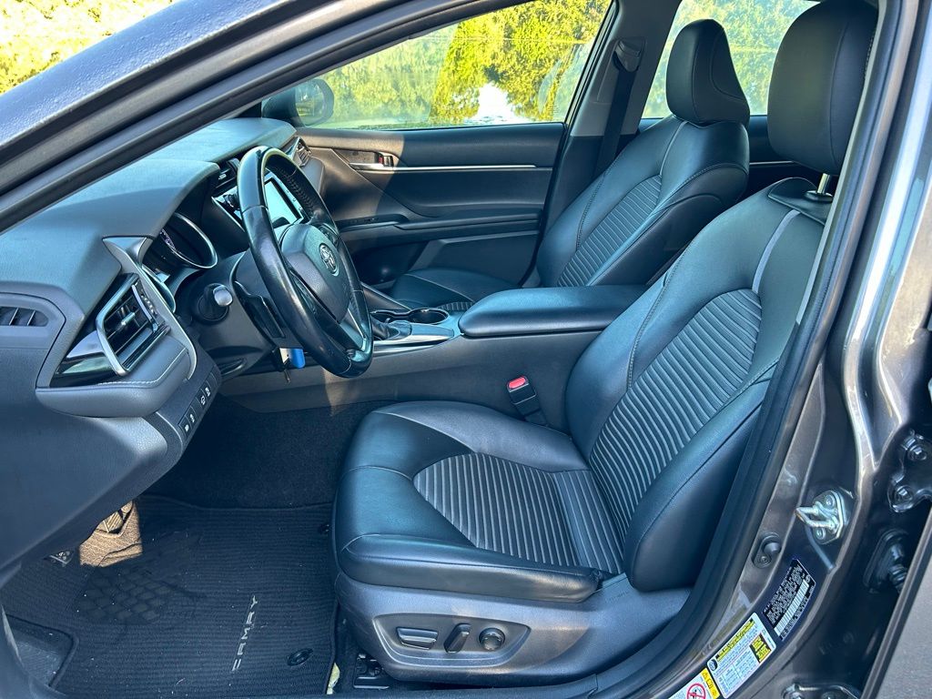 Thumbnail: 2019 Toyota Camry - 14