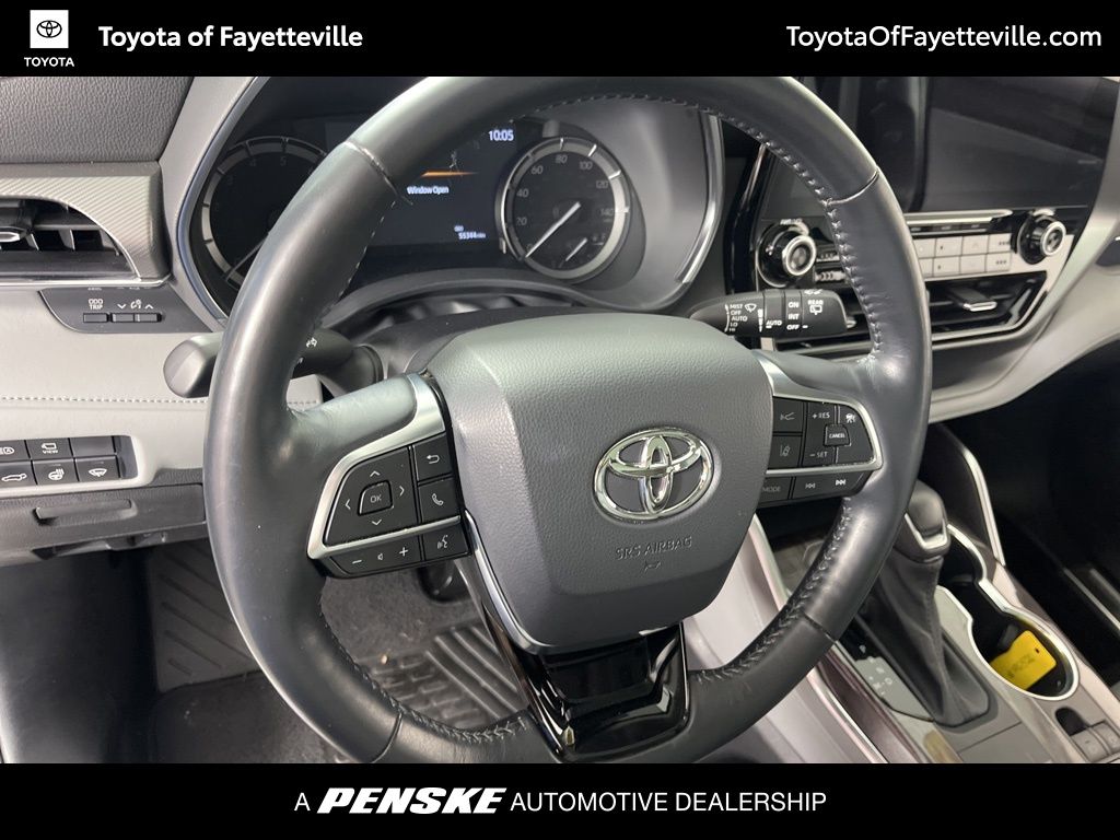 Thumbnail: 2021 Toyota Highlander - 31