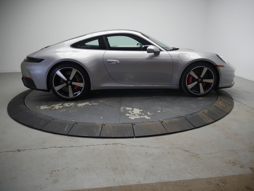 Thumbnail: 2026 Porsche 911 - 8