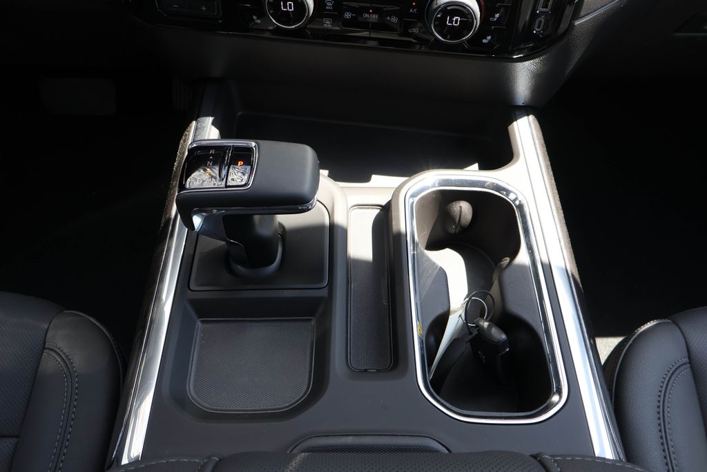 2025 Chevrolet Silverado 1500 LTZ 24