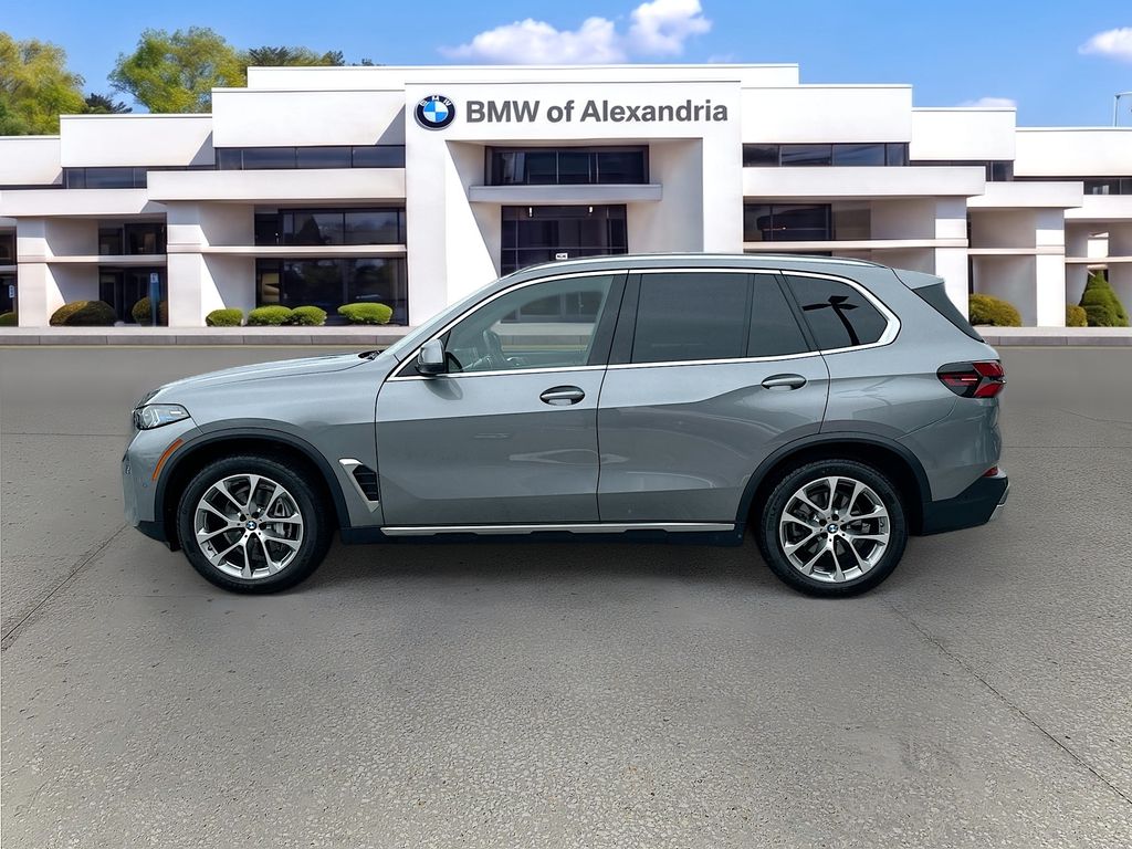 Used 2025 Gray BMW xDrive40i image 4