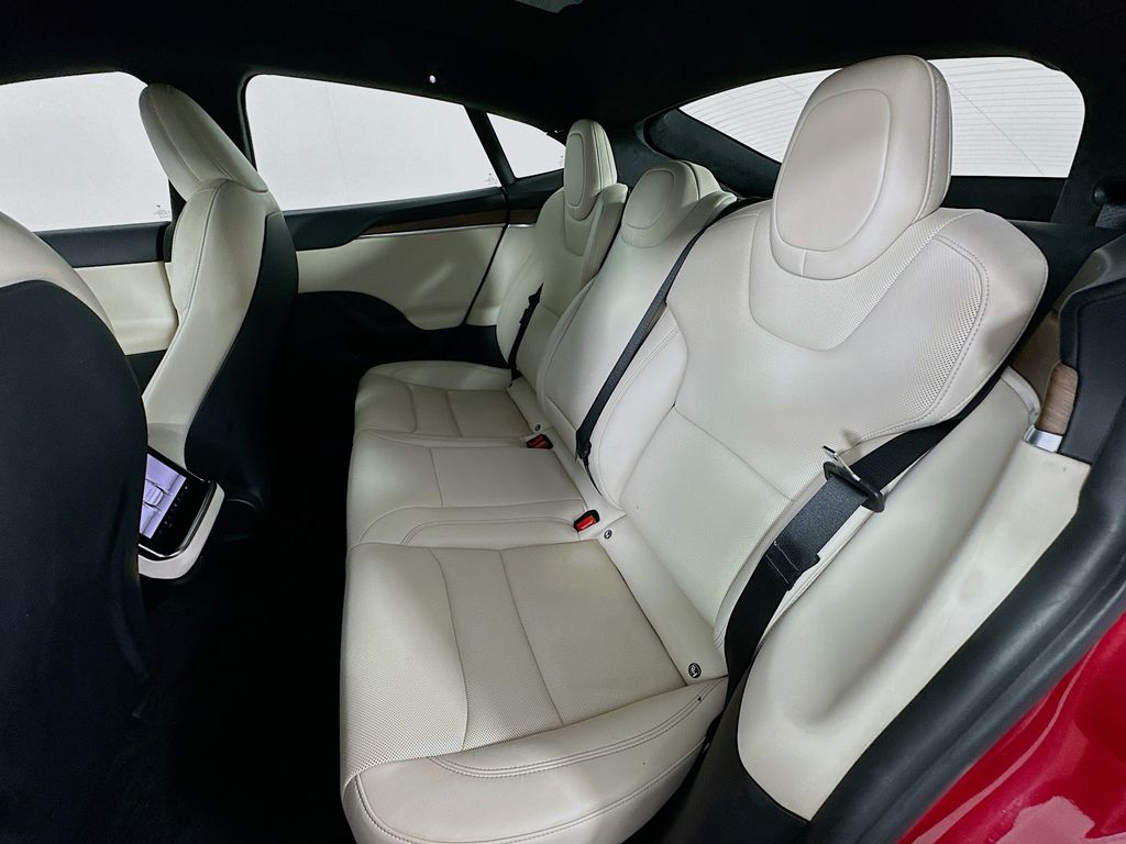 Thumbnail: 2022 Tesla Model S - 24