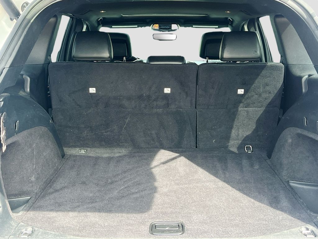 Used 2020 White Jeep Altitude image 28