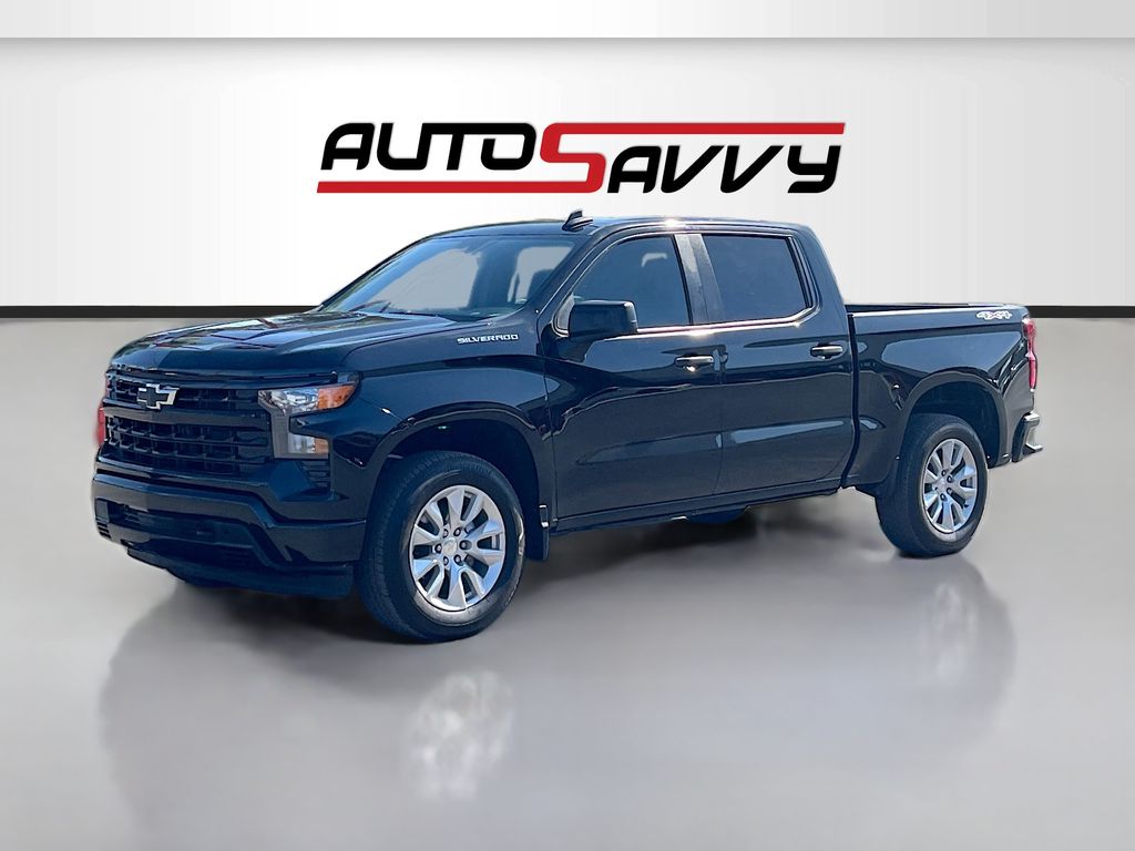 Used 2025 Black Chevrolet Custom image 3