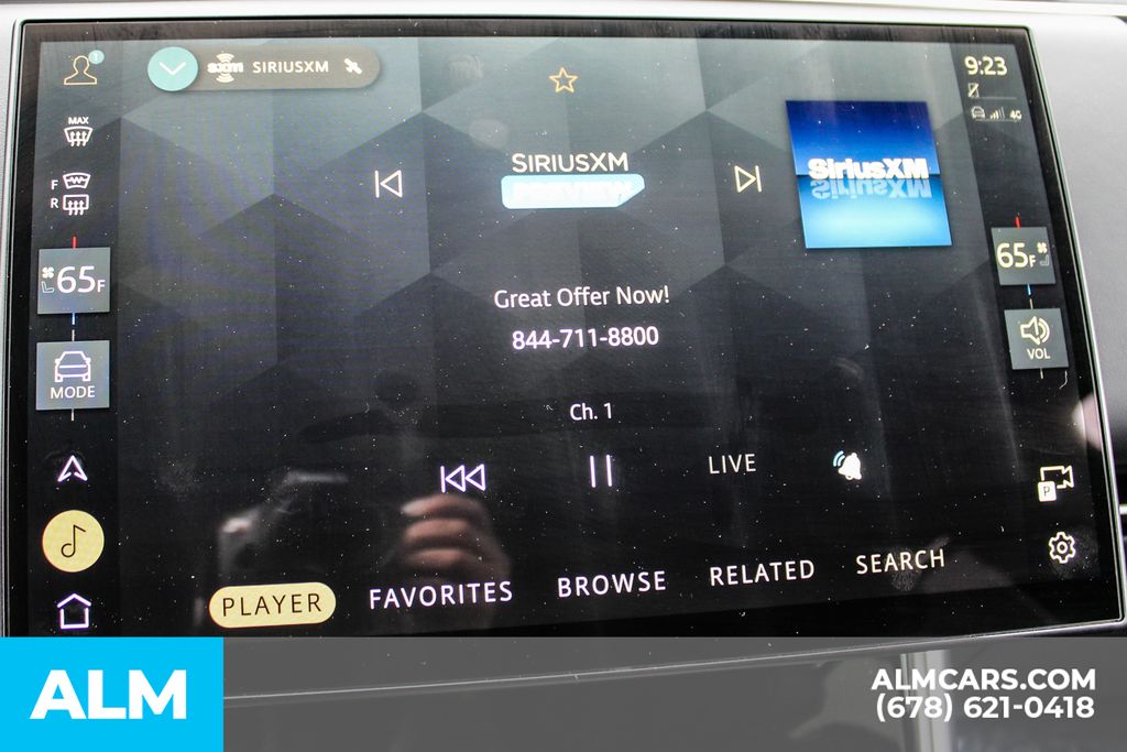 Used 2024 Black Land Rover SE image 38