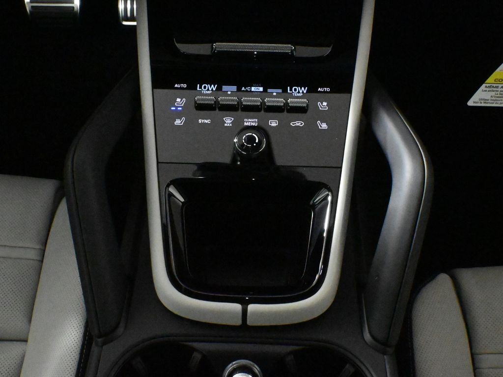 Thumbnail: 2026 Porsche Cayenne - 25