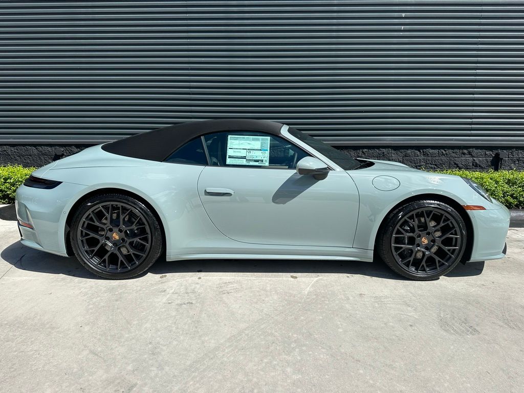Thumbnail: 2026 Porsche 911 - 8