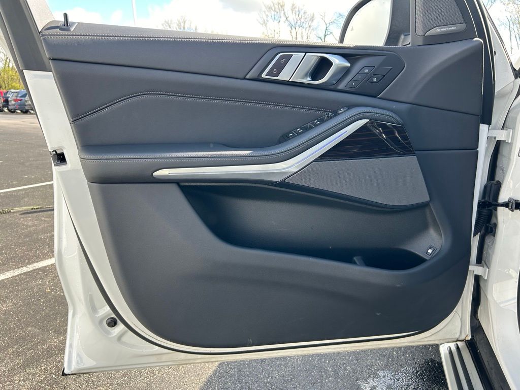 2024 BMW X5 xDrive50e 18