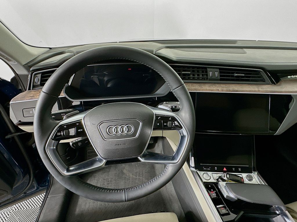Thumbnail: 2019 Audi e-tron - 11