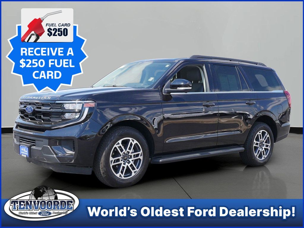 Black Metallic 2025 Ford Expedition Active 4WD SUV / Crossover Four-Wheel Drive Automatic